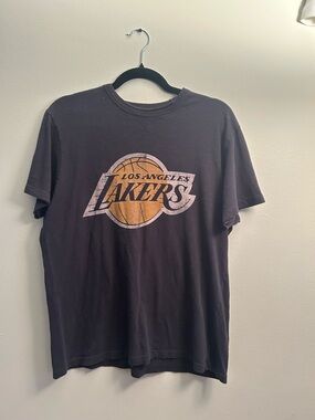 Los Angeles Lakers Graphic Tee - Black with Gold Logo